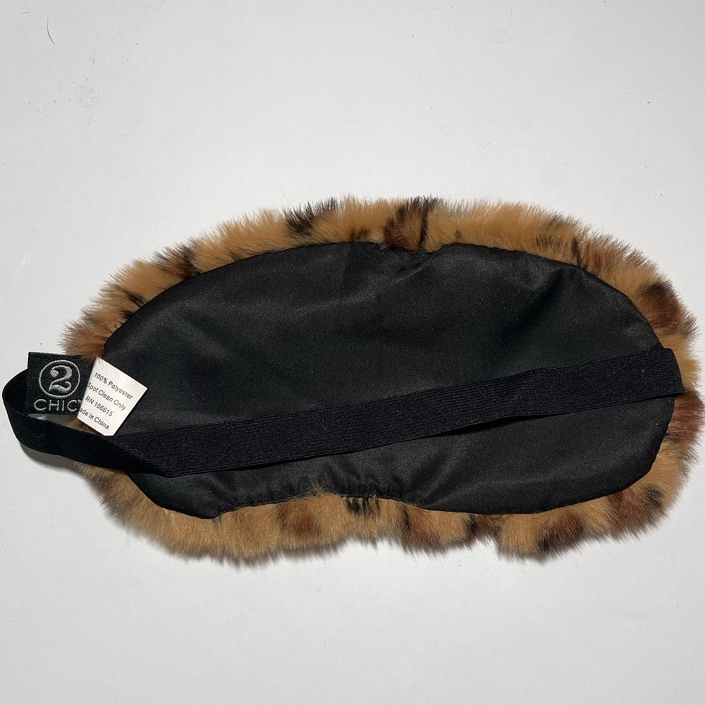2 Chic Sleep Mask - Picture 2 of 2
